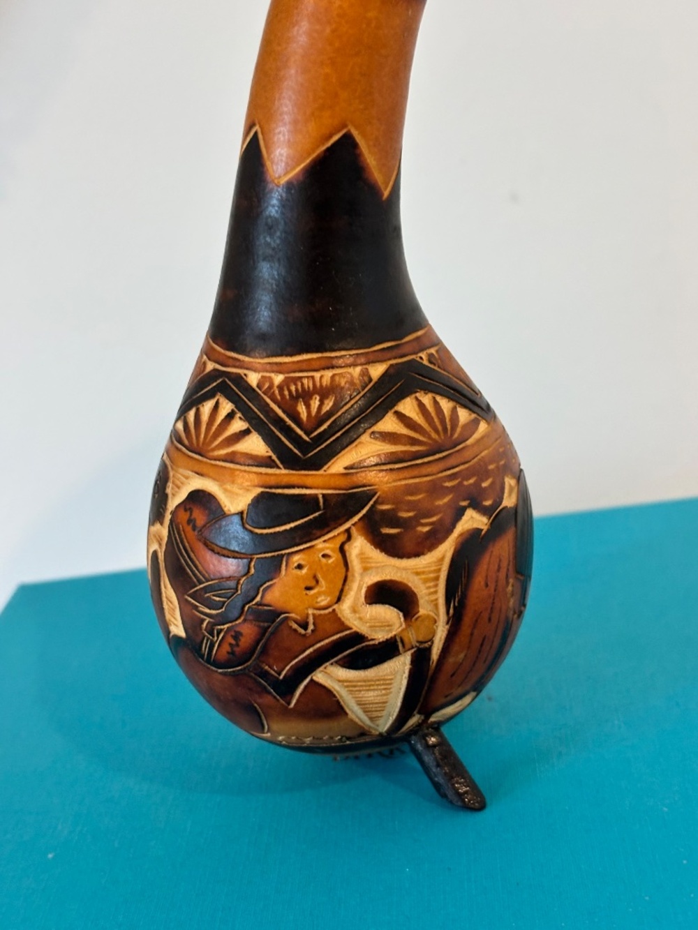 Vintage Peruvian gourd bird hand carved & painted traditional folk art 8" tall - Picture 4 of 8